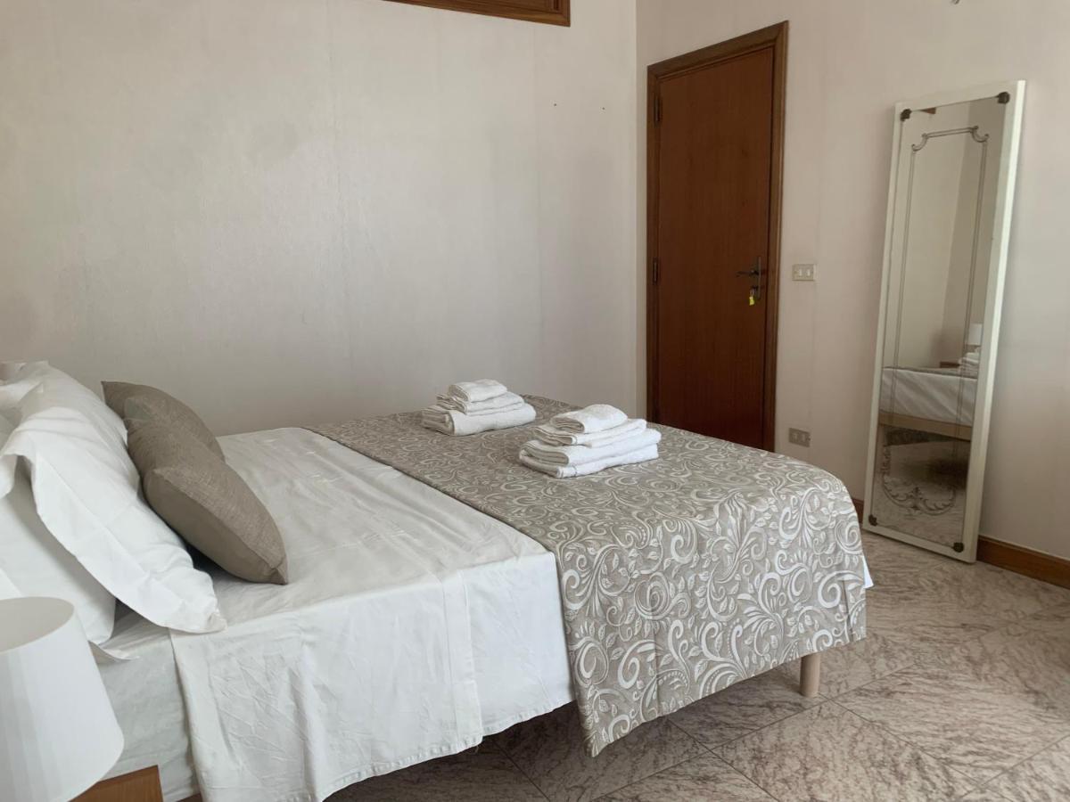 Porta Napoli Rooms Лечче Экстерьер фото