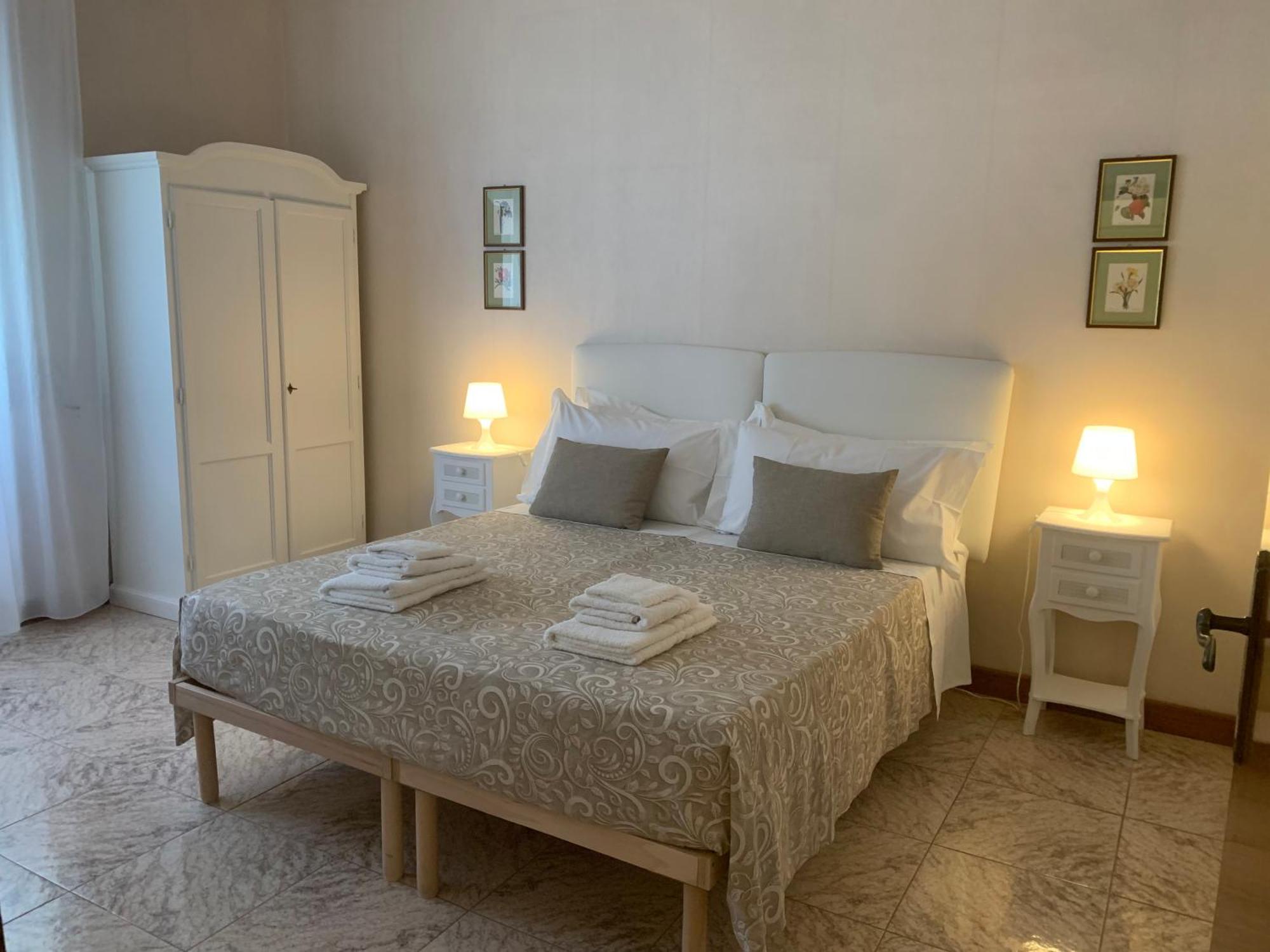 Porta Napoli Rooms Лечче Экстерьер фото